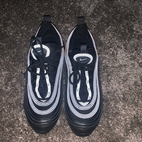 Nike Shoes - Nike Airmax 97